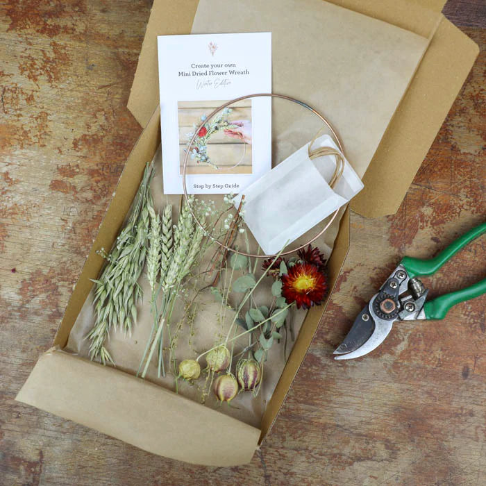 MINI DIY WREATH KIT - WINTER EDITION