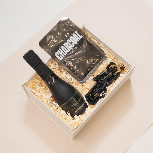 WINTER ESSENTIALS GIFT BOX